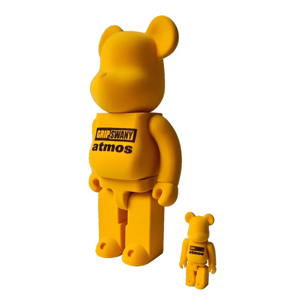 Bearbrick atmos × GRIPSWANY 100%+400% schräg