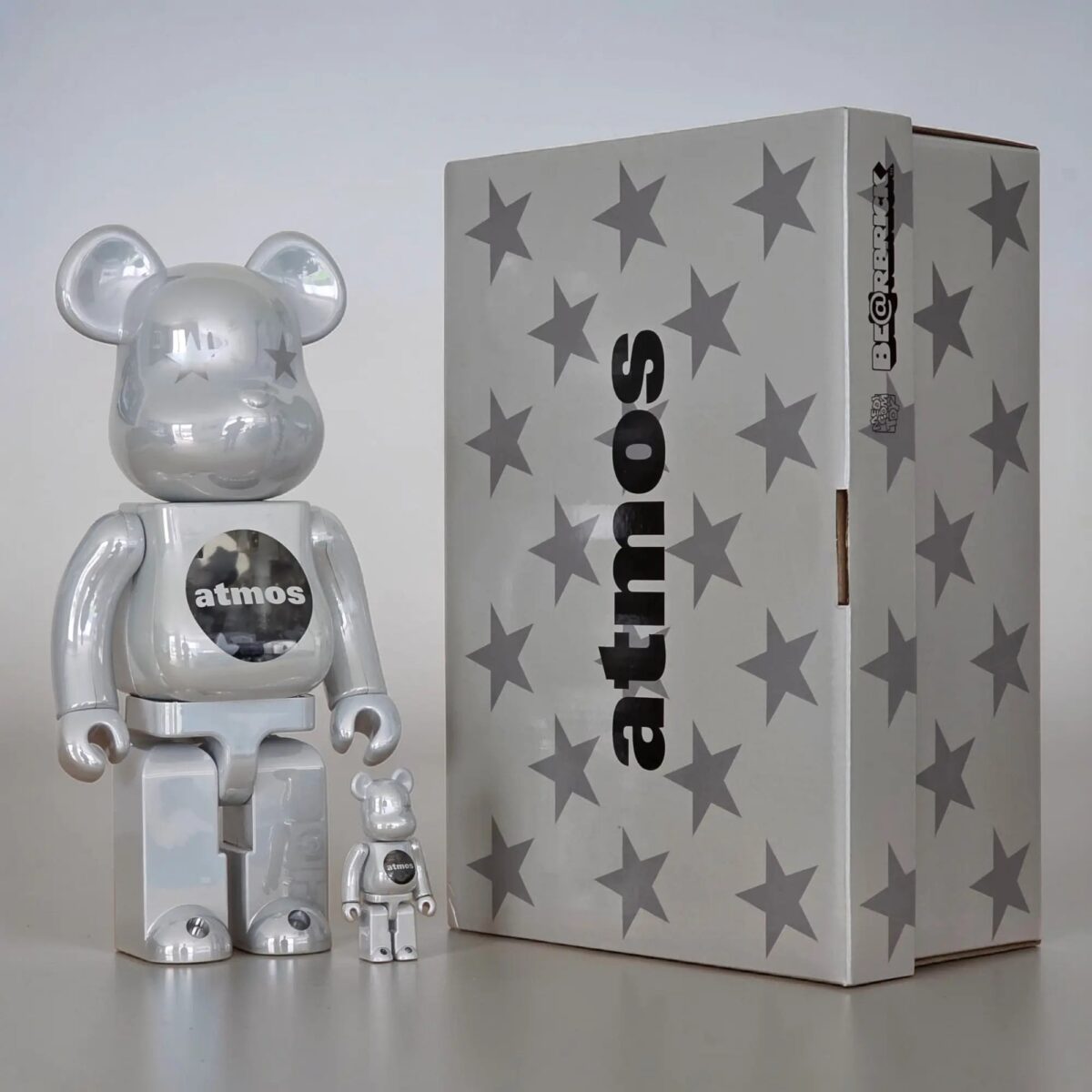 Bearbrick atmos White Chrome Version 100%+400% mit Verpackung