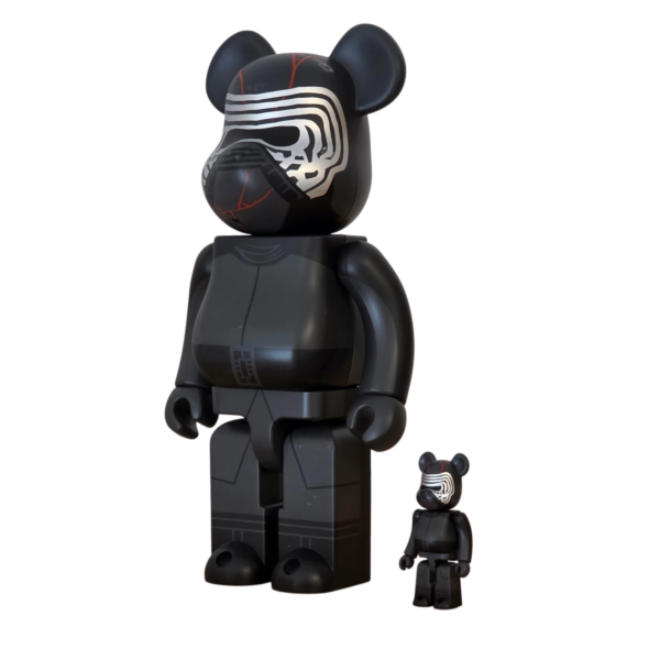 Bearbrick Kylo Ren The Rise of Skywalker Version 100%+400% schräg
