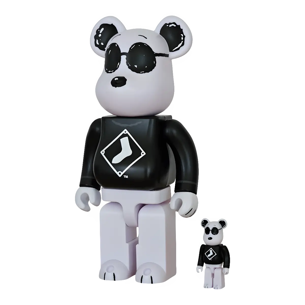Bearbrick MLB × Peanuts Snoopy White Sox schräg