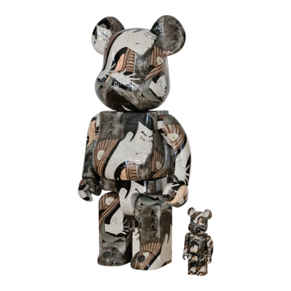 Bearbrick Toshusai Sharaku "Actor Otani Oniji III as the Footman Yakko Edohei" 100%+400% schräg