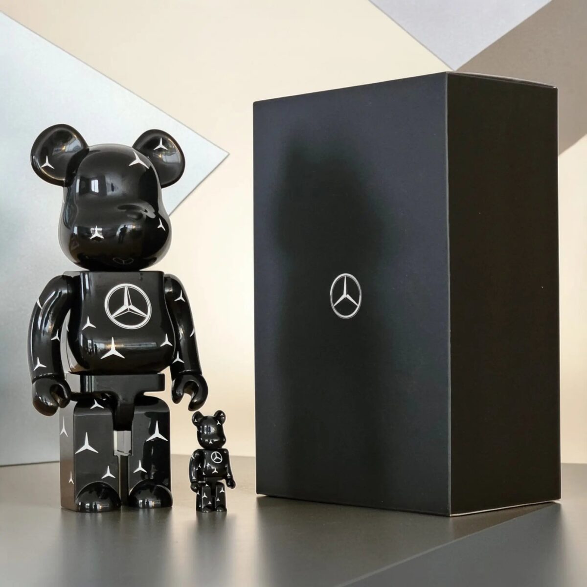 Bearbrick Mercedes-Benz 100%+400% mit Verpackung