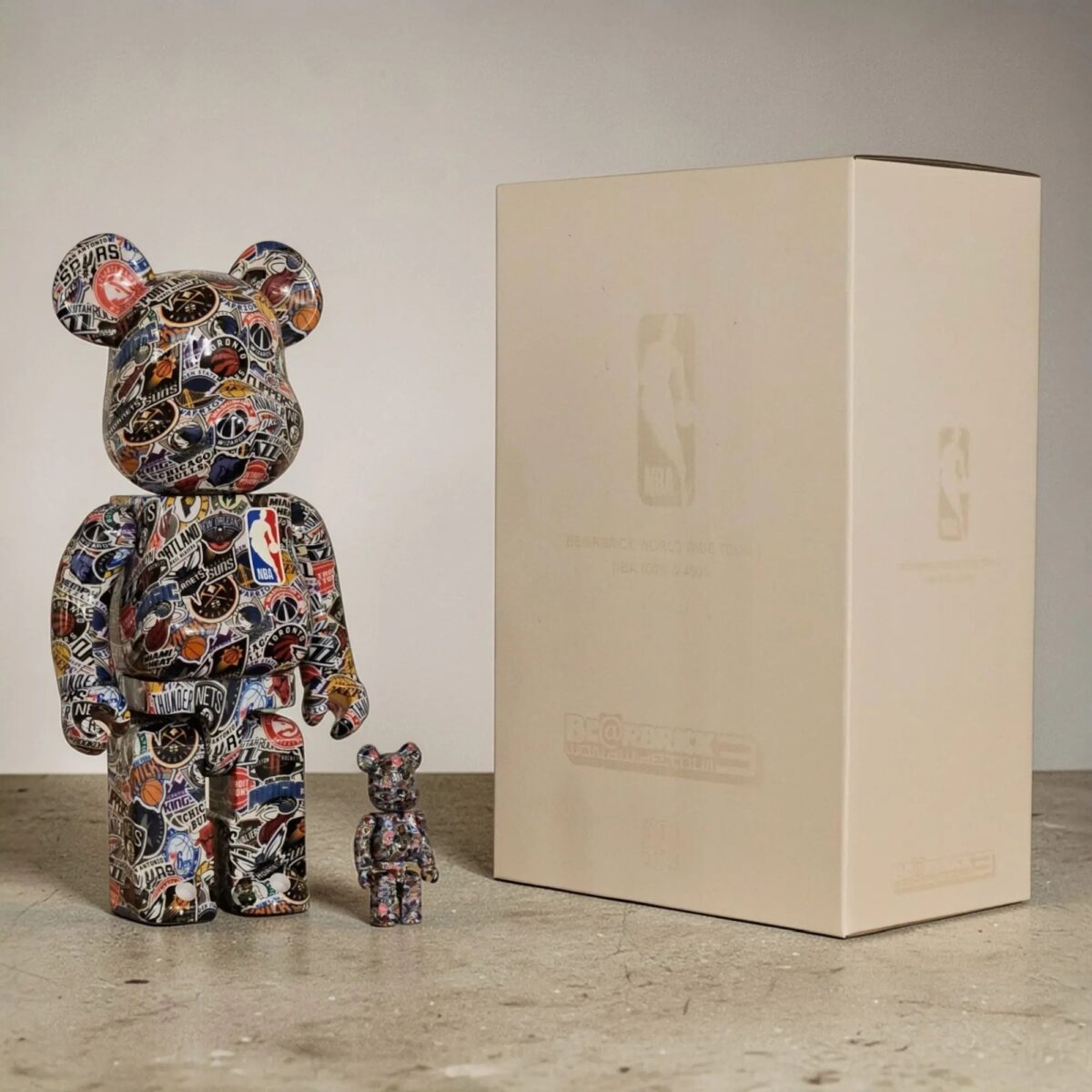 Bearbrick NBA 100%+400% mit Verpackung