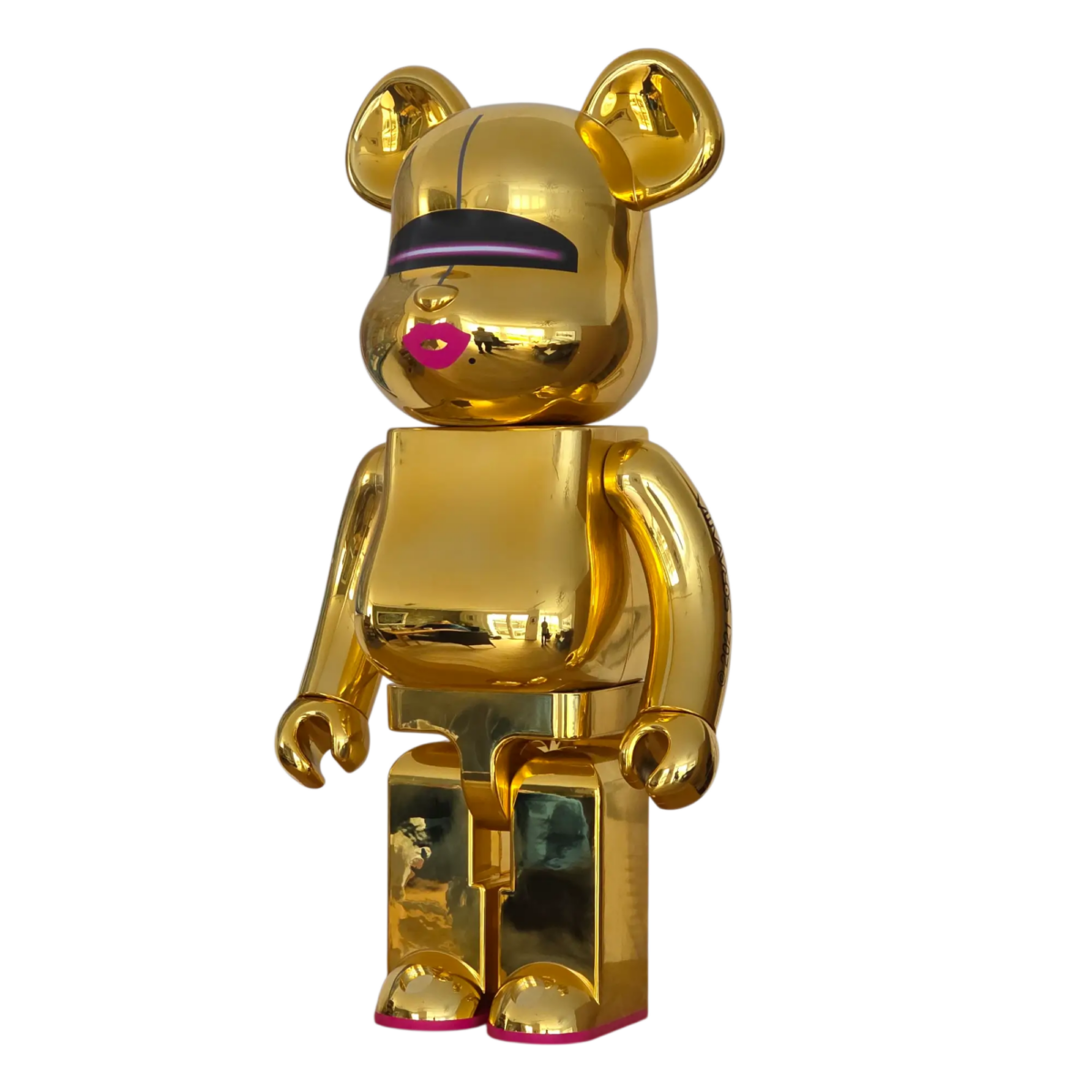 Bearbrick Sorayama × 2G Gold Version 1000% schräg