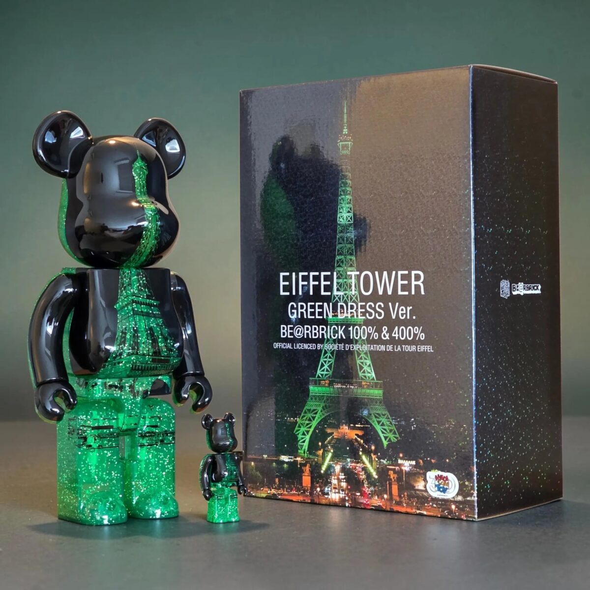 Bearbrick Eiffel Tower Green Dress Version 100%+400% mit Verpackung